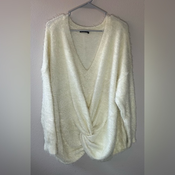 Very J oversized soft tie long sleeve white sweater size 2X - Picture 1 of 6